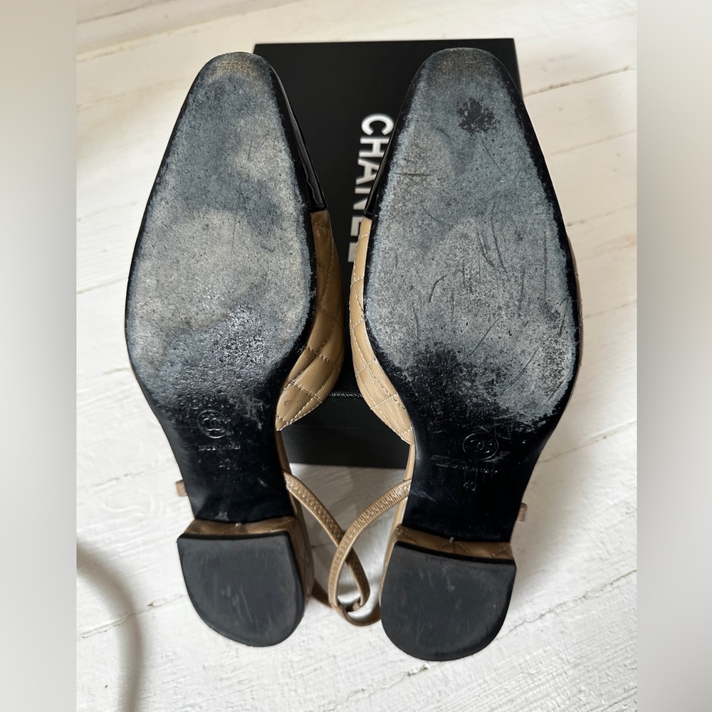 Chanel Black and Tan Quilted Heels - Picture 2 of 2